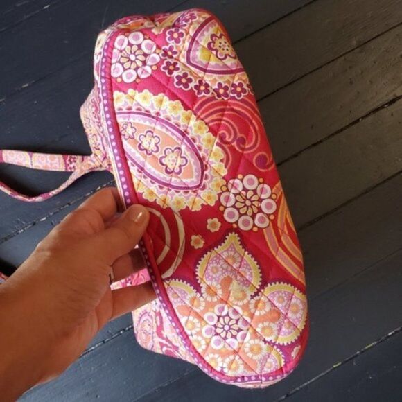 Vera Bradley Purse  - Picture 6 of 8